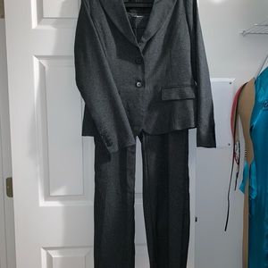 New York & Company Grey 2 piece suit size 8